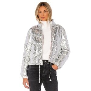 CENTRAL PARK WEST SILVER CROPPED PUFFER REVOLVE JACKET XS